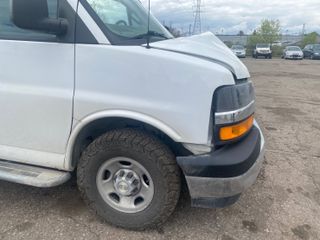 2022 Chevrolet Express Cargo RWD 2500 Regular Wheelbase WT - Primary Damage Right Image